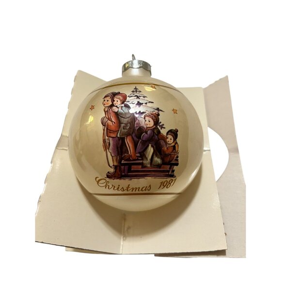 Berta Hummel 1981 Christmas Ornament "A Time To Remember" Eighth Limited Edition - Picture 4 of 14